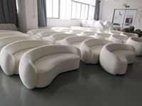 Ensemble de canapés modulaires incurvés de couleur crème, personnalisés en usine, adaptés aux salons de beauté, aux magasins de vêtements et aux meubles de salon