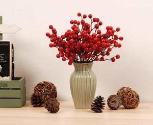 Décorations de Noël artificielles : Branches de houx, fleurs de Noël, ornements - Product Image 3
