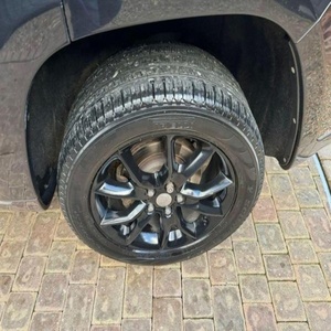 รถยนต์มือสอง GRAND 6.1-8L CRD FWD Euro6 เบาะหนังสีเข้ม ระบบควบคุมความเร็วอัตโนมัติ ยาง R21 ราคาดีที่สุด - Product Image 5