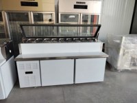 Table à pizza réfrigérée à prix d'usine, plan de travail en acier inoxydable pour la préparation de pizzas avec contrôle numérique de la température pour la restauration rapide
