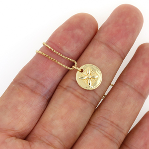 Collar con Colgante de Abeja y Estrella de la Suerte Estilo Vintage Chapado en Oro de 18K con Cadena de Latón con Circonitas Cúbicas para Fiestas, Regalo de Joyería - Product Image 4