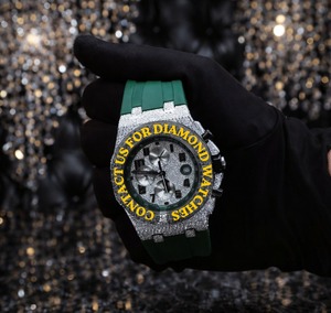 Montre en diamant moissanite de qualité supérieure avec bracelet en caoutchouc vert pour les fêtes ou les mariages, disponible pour la vente en gros - Product Image 4