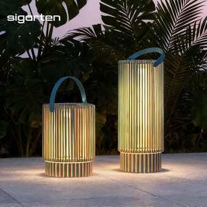Sigarten CE FCC automatique marche et arrêt extérieur étanche solaire et USB charing intelligent led lanternes de sol de <span class=keywords><strong>jardin</strong></span> en rotin - Product Image 1