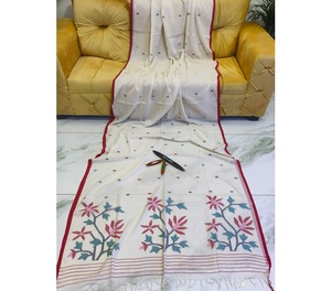 Elegant <b>Jamdani</b> Handwoven Cotton <b>Saree</b> Traditional Lightweight Fashion Party Wear <b>Saree</b> - Product Image 4