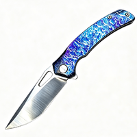 Couteau pliant EDC avec manche en alliage de titane et motif nuage coloré, lame avec trou pour le pouce, couteau de poche portable pour collectionneur, cadeau