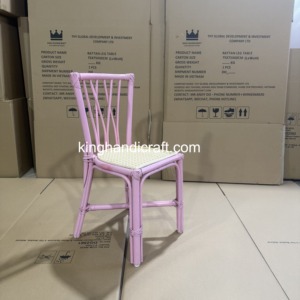 Chaise d'enfant en rotin artisanal haut de gamme pour la location – Mobilier en osier naturel pour mariages, événements et célébrations - Product Image 3