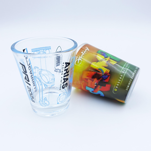 Ensemble cadeau souvenir de voyage personnalisé, promotionnel tout-en-un : aimant de réfrigérateur, verre à shot, miroir de poche pliant, porte-clés, coupe-ongles - Product Image 3