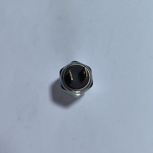 เซ็นเซอร์วัดความดัน 631331116 เทคโนโลยีแบบ Piezoresistive พร้อมเกลียวยึด สำหรับรถยนต์ Volkswagen - Product Image 2