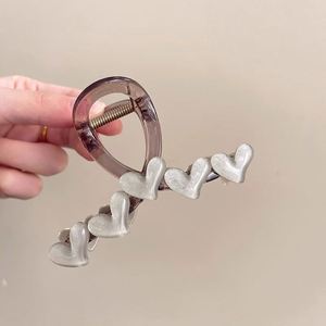 Elegant Heart-shaped Crystal Hair <b>Clip</b> for Women High-end Shark Design Handmade Versatile Hairpin Headpiece Back-of-head <b>Clip</b> - Product Image 4