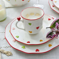 Tasses à café en céramique personnalisées avec logo, faible MOQ, pour la Saint-Valentin, en forme de cœur, 12 oz, ensemble de tasses à thé en porcelaine avec boîte cadeau