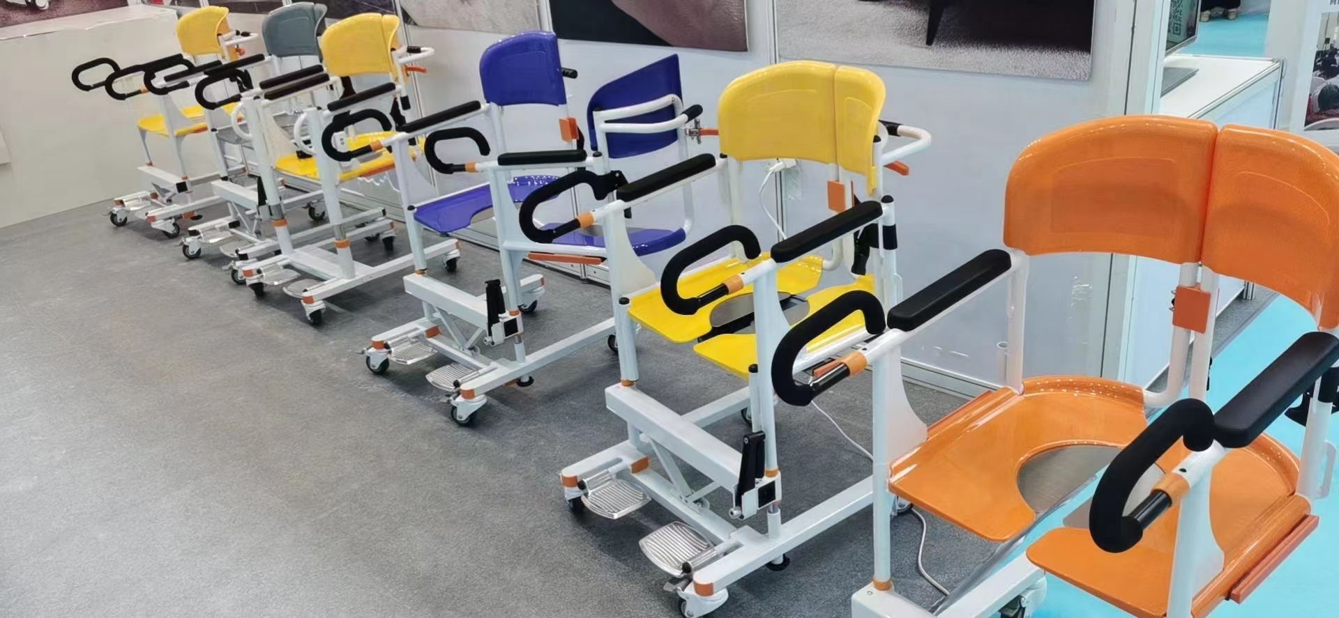 Multifunctional Patient Transfer Commode Chair Toilet Chair