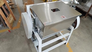 Mélangeur de pâte électrique Commercial <span class=keywords><strong>professionnel</strong></span> utilisé pour la pâtisserie de pain nouvelle conception horizontale d'équipement de boulangerie pour le lait pour le maïs à la maison - Product Image 2