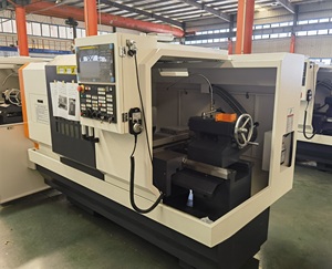 Torno de Cama Plana CK6150 para Procesamiento Diversificado, Sistema de Control GSK, Uso Pesado, Nuevo y Usado, Precio Competitivo para Trabajos en Metal - Product Image 2