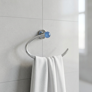 Porte-serviettes mural Aura Ring en acier chromé poli avec détails en verre bleu clair, design italien, élégant et fonctionnel - Product Image 1