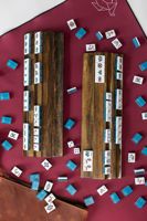 Ensemble de tuiles de mahjong américaines en acrylique gravées avec un motif de grue en origami bleu sur bois de luxe personnalisé, avec tapis, supports et cadeaux de table