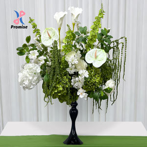 Esfera Floral Artificial Verde Inspirada en la Naturaleza Serena, Accesorio Decorativo para Bodas - Product Image 1