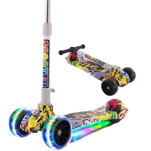 TOP SALE ready to ship graffiti design Kick Scooter with 3 Extra Wide Light-Up Wheels and Adjustable Heights for children