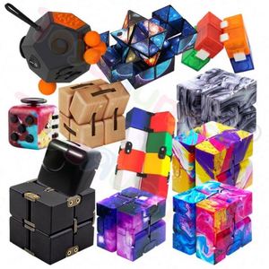 Collection exclusive de jouets en fibre de carbone et métal en édition limitée pour adultes, enfants, amateurs de jouets sensoriels et club de fidgeters - Product Image 6