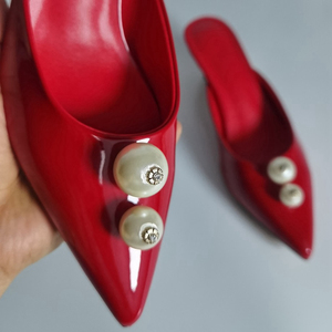 Eleganti Mules in Pelle Rosse con Tacco a Spillo e Punta Affusolata, Misura Grande 43, con Perle, Sandali e Scarpe con Tacco Alto da Donna - Product Image 5