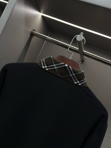 Polo piqué à manches longues et col contrastant à carreaux pour homme, coupe décontractée, style Burberry, idéal pour le quotidien - Product Image 4