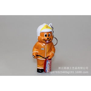 Porte-clés figurine d'écureuil pompier en mousse PU, jouet artisanal en mousse moulée sur le thème des animaux - Product Image 2
