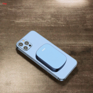 พาวเวอร์แบงค์ไร้สายขนาดเล็ก 5000mAh ชาร์จเร็วคุณภาพสูง พร้อมแม่เหล็ก ช่องเสียบ Type-C สำหรับเดินทาง กำลังไฟ 5W - Product Image 3