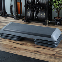 Plataforma de Step Aeróbico Multifunción de Alta Calidad con Altura Ajustable de 110cm para Gimnasio y Ejercicio