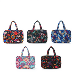 Bolsa de Cosméticos Resistente al Agua con Separación para Artículos Húmedos y Secos, Diseño Colgante, Plegable en Cuatro Partes, Portátil, para Viajes y Baño - Product Image 4