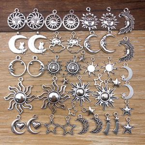 Colgante de Aleación Plateada Antigua con Formas Mixtas de Sol, Luna y Estrella, Accesorios de Joyería DIY, Fornituras Artísticas Retro - Product Image 1