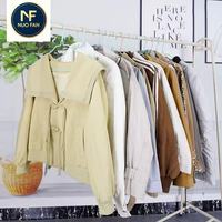 Vêtements d'occasion - Vestes courtes pour femmes de classe A, printemps/automne, styles, tailles et couleurs variés. Quantité minimale de commande : 500 kg