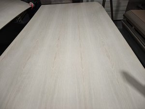 Panneau MDF en chêne blanc de qualité E0, imperméable, exporté d'usine, pour meubles de maison - Product Image 2