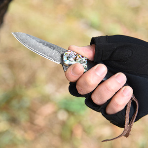 Dao Gấp Damascus Chất Lượng Hàng Đầu Với Tay Cầm Bằng Gỗ Và Dây Da - Product Image 5