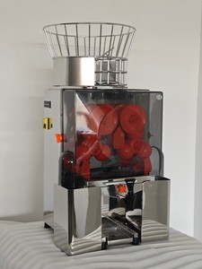 ตู้กดน้ำผลไม้สดอัตโนมัติแบบไร้คนดูแล พร้อมเครื่องนับยอดขายดิจิทัล สถานีประหยัดแรงงานสำหรับบุฟเฟ่ต์โรงแรมและร้านค้าแฟรนไชส์ - Product Image 3