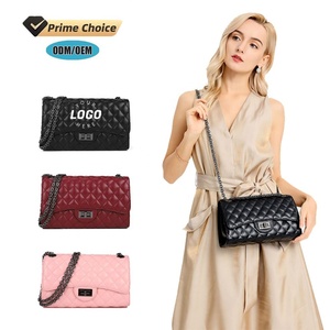 Sac à bandoulière matelassé en tissu Oxford BSCI pour femmes, sac à main tendance pour femmes avec chaîne, logo personnalisable - Product Image 1