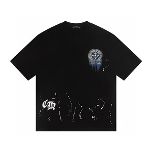 T-shirt Unisex in Cotone Puro a Maniche Corte con Stampa Alfabeto Sanscrito a Croce e Ferro di Cavallo, Collezione Cross-border Trendy Crow 26SS - Product Image 6