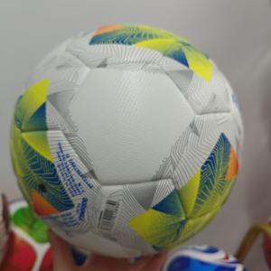 Balón de Fútbol Profesional con Costuras Termoselladas para Juego a Nivel de la Copa Tri-Naciones 2026 - Product Image 2
