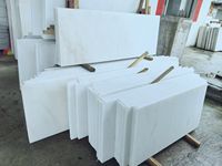 Dalle de marbre blanc du Guangxi avec fines veines grises, marbre poli pour la décoration intérieure des murs et sols de villas et hôtels