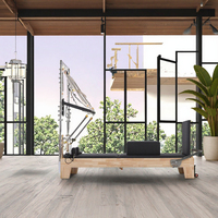 Reformer Pilates en chêne avec tour semi-Cadillac réglable pour studio professionnel et salle de sport