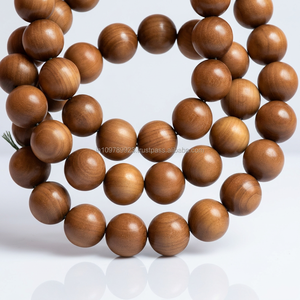 Perles de prière Mala en bois de santal japonais, bijoux en pierre ronde avec un parfum boisé doux pour les mariages, les fiançailles et les cadeaux - Unisexe - Product Image 4
