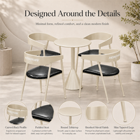 Solution d'ameublement de café Space-Smart avec 4 chaises en métal crème et table ronde sur piétement pour bistrots, cafés et coins lounge