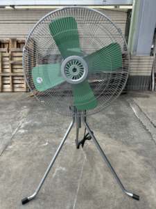 Ventilateur sur pied rotatif de 24 pouces monophasé 110V/220V ventilateurs industriels métal à faible bruit 4 pales refroidissement électrique pour atelier de bureau - Product Image 2