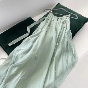 Vestido Verde Leche Sin Tirantes con Bordado de Margaritas, Estampado Floral Transpirable para Turismo y Ocio de Verano - Product Image 3