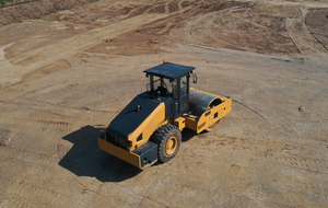 <span class=keywords><strong>Rodillo</strong></span> Vibratorio <span class=keywords><strong>de</strong></span> Un Solo Tambor Confiable 520F, <span class=keywords><strong>Compactador</strong></span> <span class=keywords><strong>de</strong></span> 20 Toneladas en Venta con Alto Rendimiento y Precio Económico <span class=keywords><strong>de</strong></span> Fábrica - Product Image 5