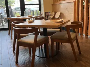Japanese Chain Restaurant Furniture Dining Table Dining Chair Supplier
