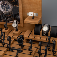 Matériel d'exposition en bois de qualité supérieure avec logo personnalisé Kit de meubles Clipper Support de luxe Rangement pour montres-bracelets Affichage
