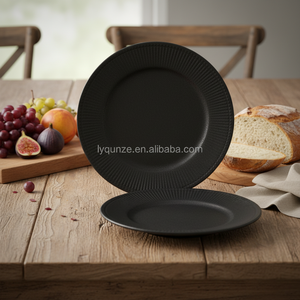 Vajilla de Porcelana de Color Negro Esmaltado, Moderna, Ecológica <span class=keywords><strong>y</strong></span> de Lujo para Restaurante, Plato de Cena con Borde de Textura Pintado a Mano - Product Image 2