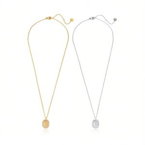 Collana con Ciondolo Lettera D Zyra 10x15Cm, Catena a Serpente, Gioielli Minimalisti alla Moda in Acciaio Inossidabile Oro e Argento - Product Image 2