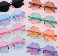 Lunettes de soleil pour enfants en forme de cœur, protection UV, pour usage extérieur, ensembles combinés multi-styles, vente en gros