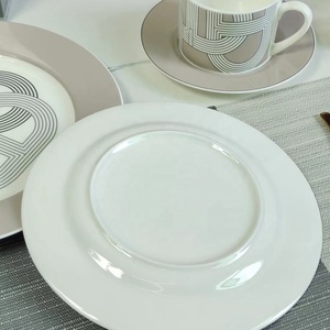 Hot Sale 2pcs Nordic Luxury Grey Runway Restaurant Set Porcelain Plate with Gift Box - Product Image 5