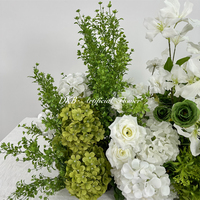 Bouquet de fleurs artificielles en soie, boule de plantes vertes d'hortensia pour l'ouverture de centres commerciaux, guide d'organisation de mariages et arrière-plan de mariage